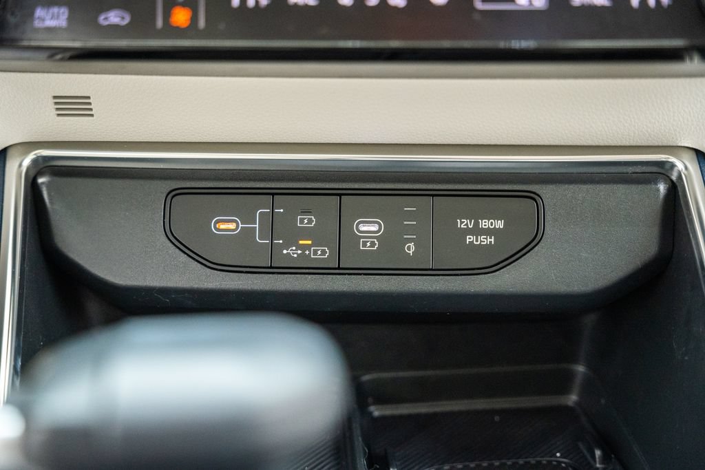 Used 2025 Kia Carnival SX FWD image 25