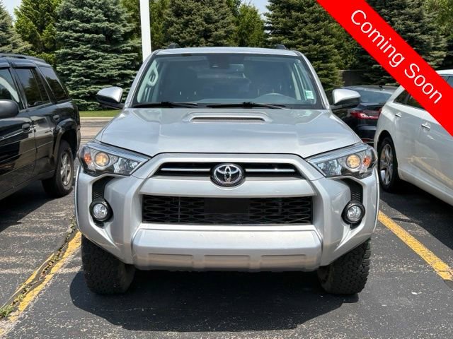 Used 2020 Toyota 4Runner TRD Off-Road AWD/4WD image 2