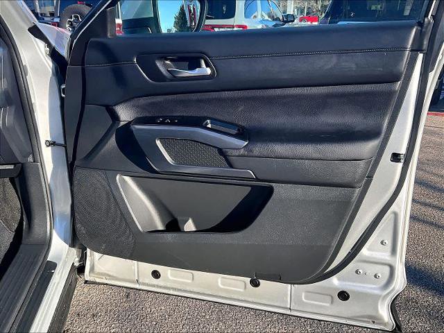 Certified 2024 Nissan Pathfinder SL image 12