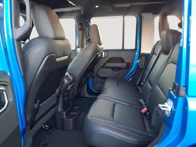 New 2026 Jeep Wrangler Unlimited Rubicon w/ Technology Group image 10