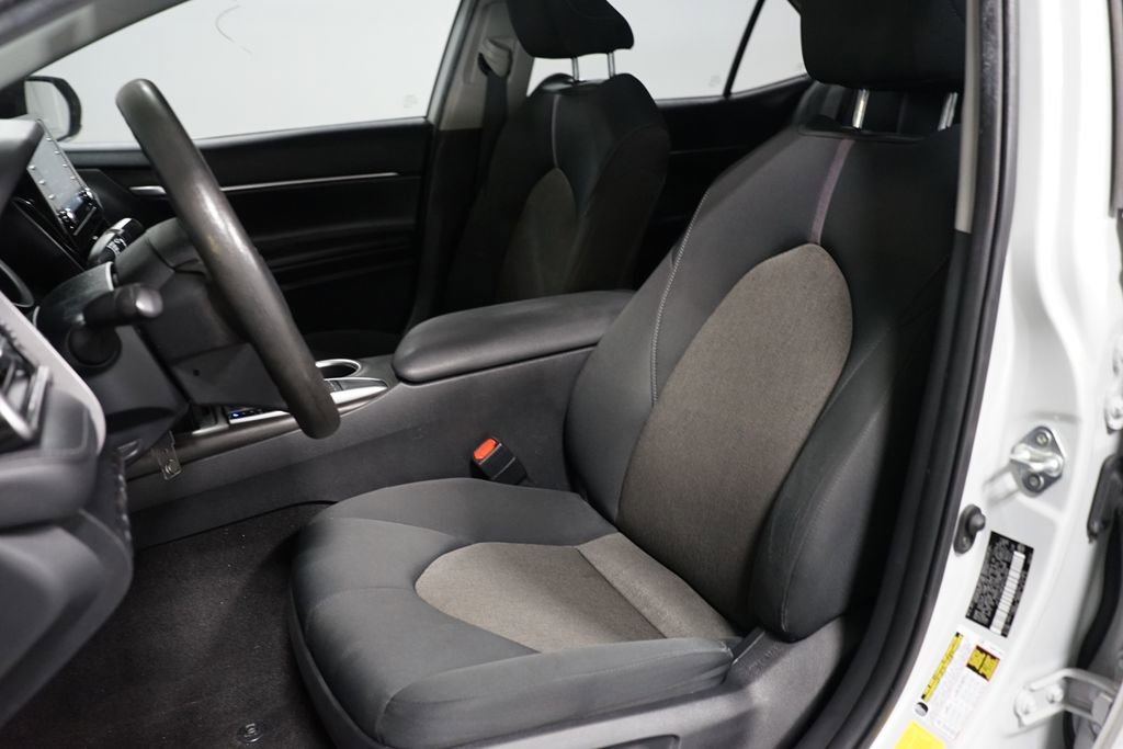 Used 2023 Toyota Camry LE image 6