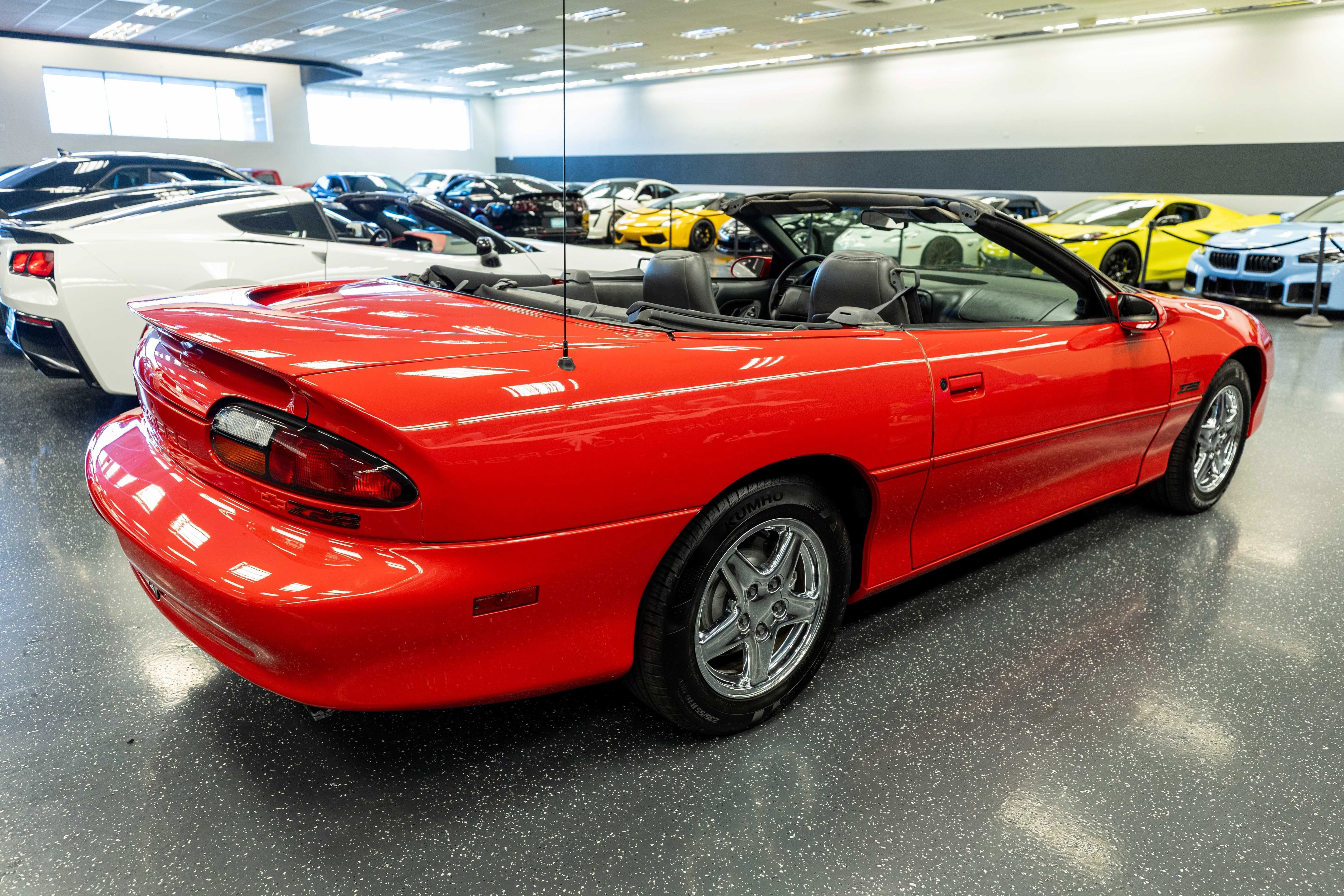Used 1998 Chevrolet Camaro Z28 RWD image 16