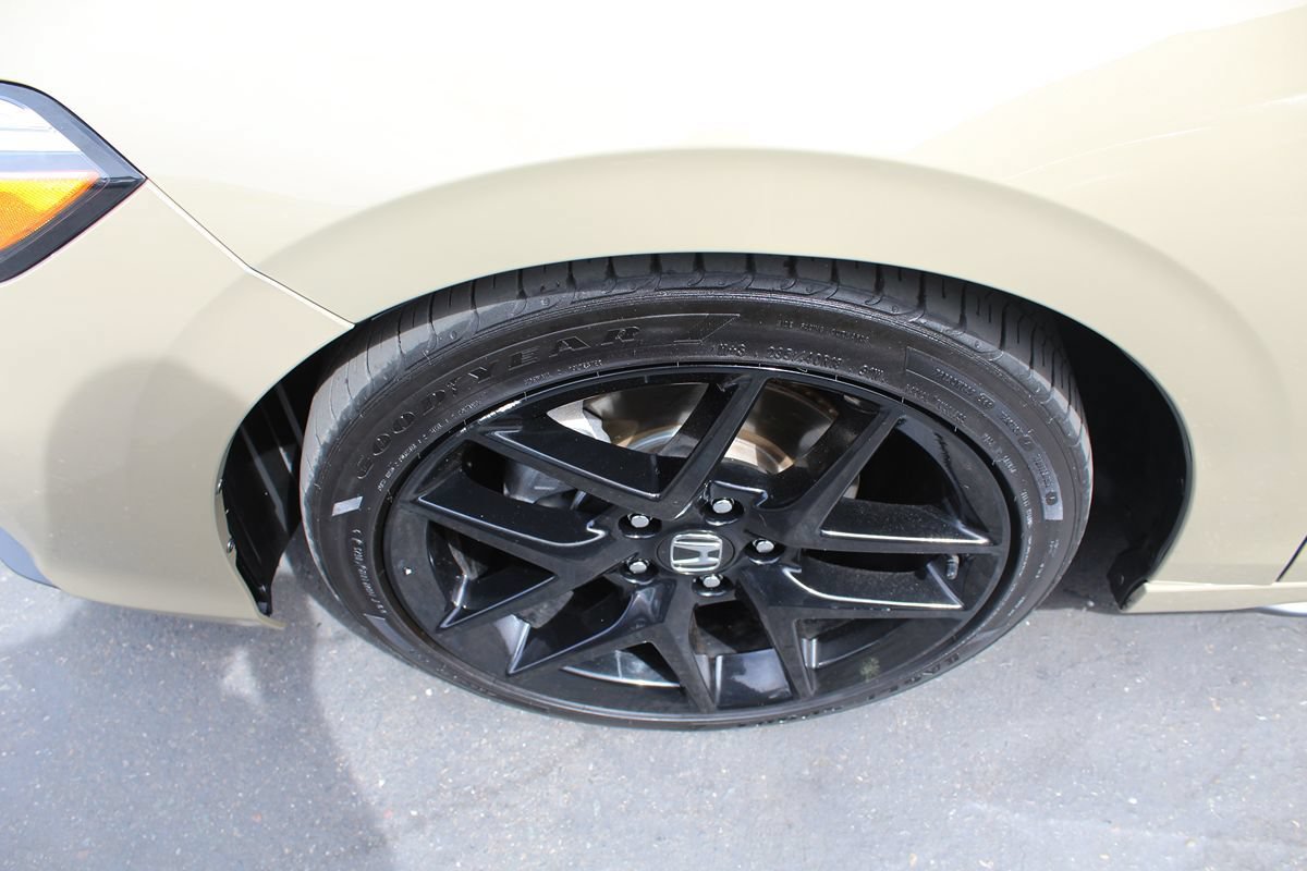 Used 2025 Honda Civic Sport image 11