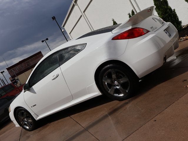 Used 2009 Pontiac G6 GXP w/ Sun And Sound Plus Package FWD image 4