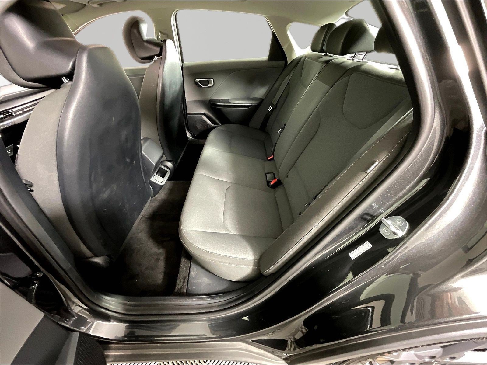 Used 2025 Kia K4 FWD image 21
