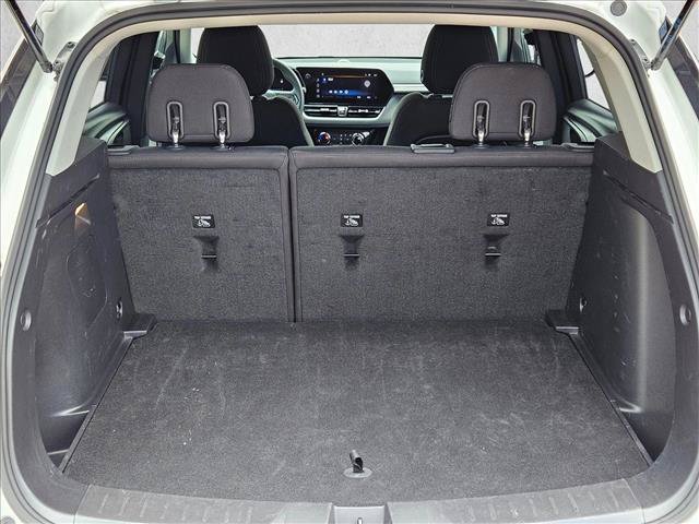 Used 2025 Chevrolet TrailBlazer LT AWD/4WD image 6