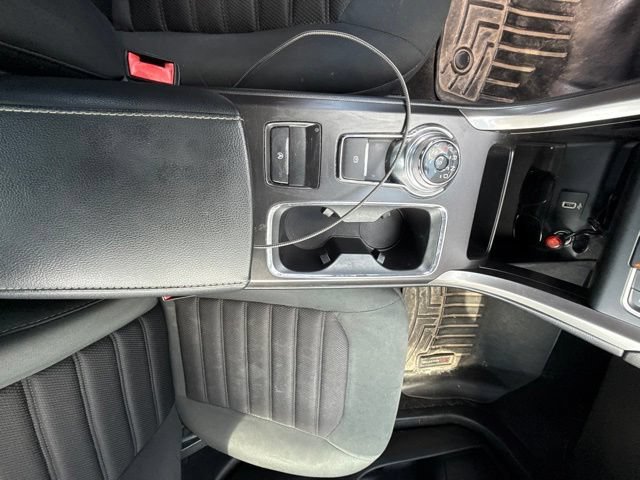 Used 2017 Ford Fusion SE w/ Fusion SE Technology Package FWD image 15