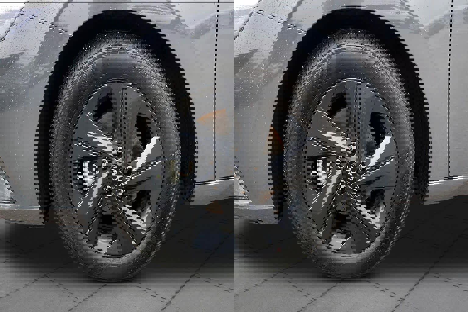 Used 2023 Hyundai Elantra SEL image 11