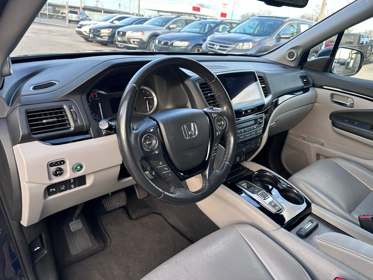 Used 2017 Honda Pilot Elite image 9