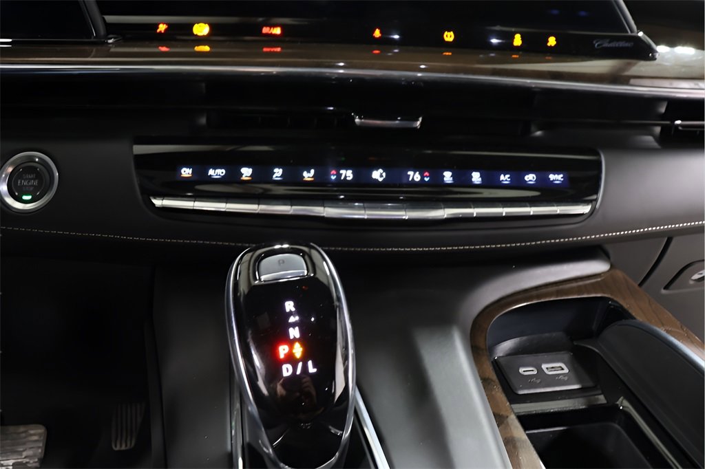 Used 2024 Cadillac Escalade ESV Sport Platinum w/ LPO, ONYX Package image 10