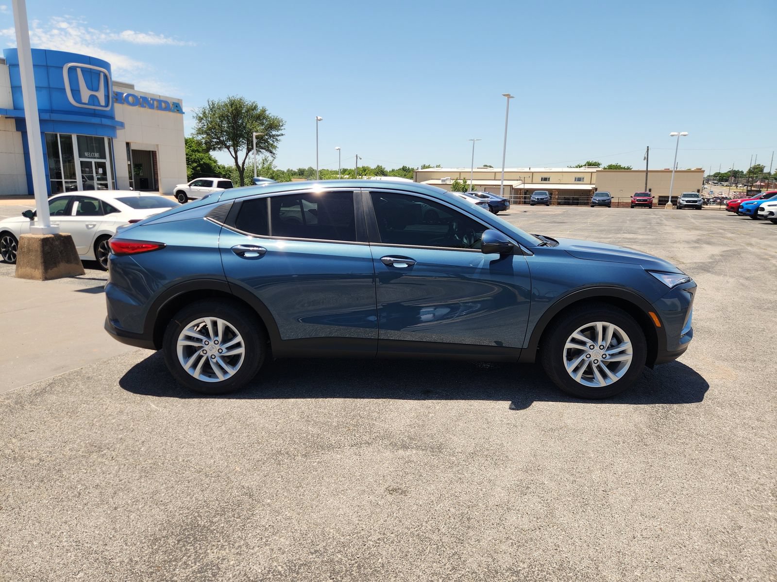New 2026 Buick Envista Sport Touring w/ Convenience I Package FWD image 7