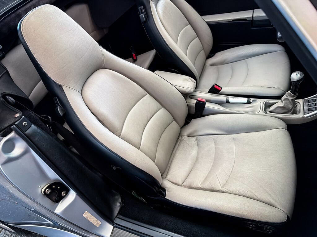 Used 1996 Porsche 911 Carrera RWD image 32