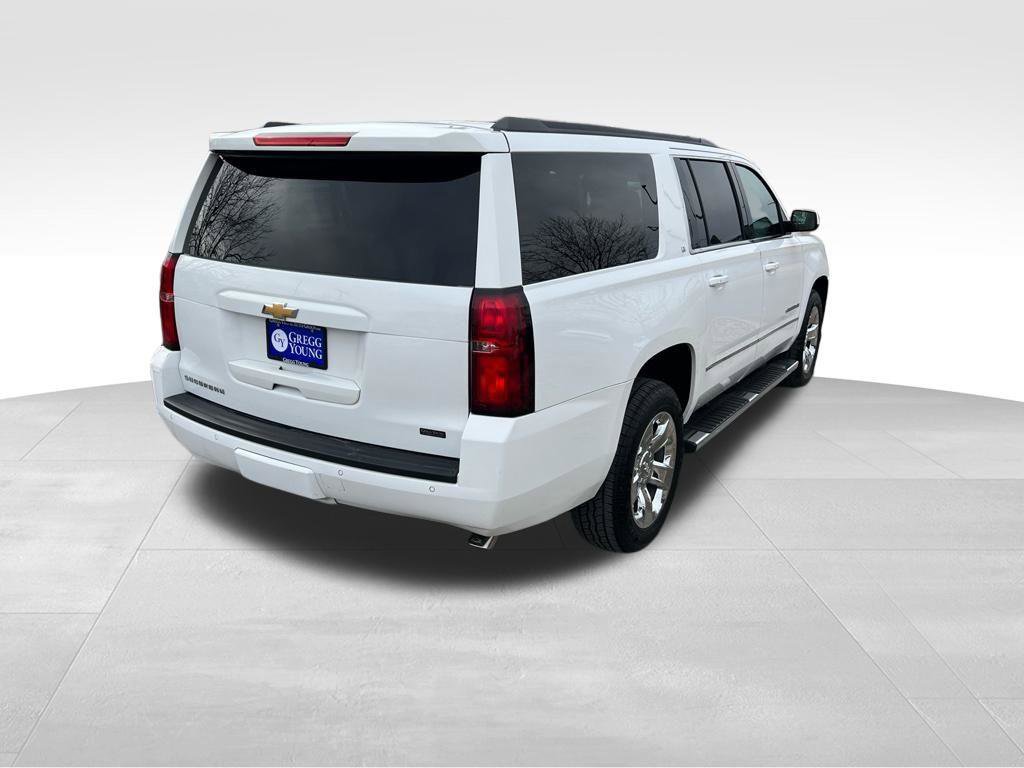Used 2018 Chevrolet Suburban LT w/ LT Signature Package image 6
