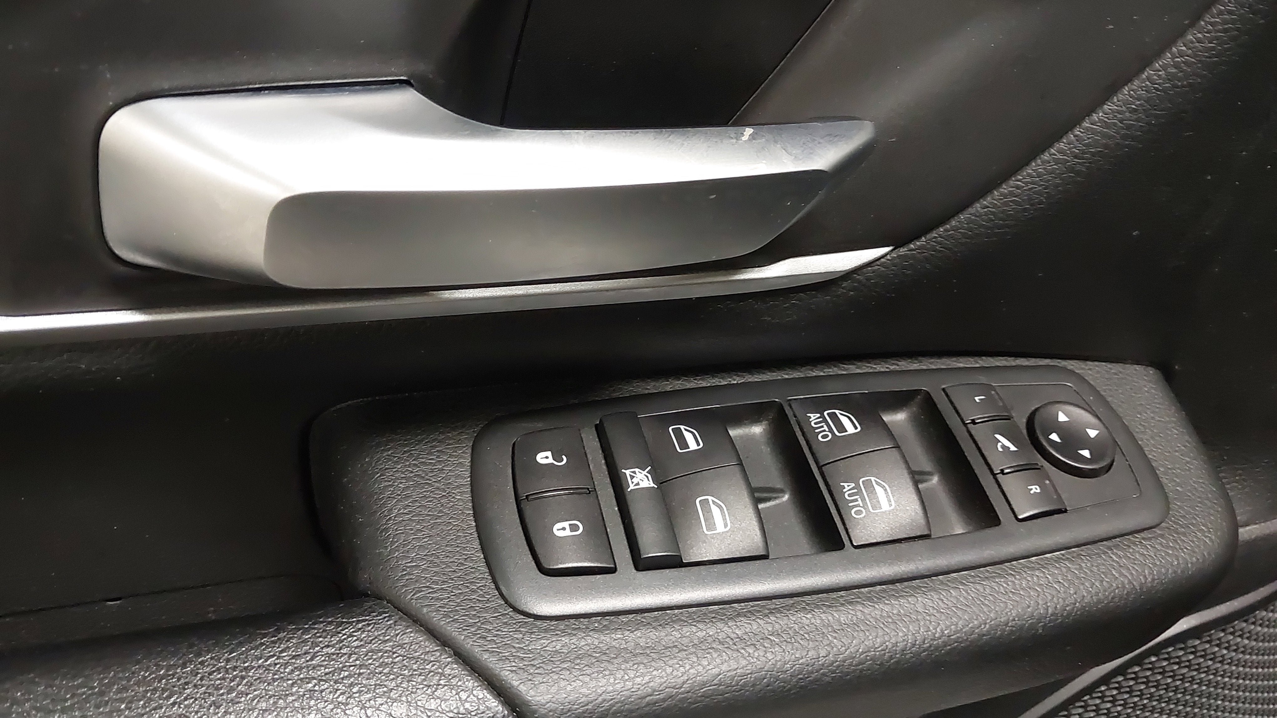 Used 2020 RAM 1500 Big Horn AWD/4WD image 25