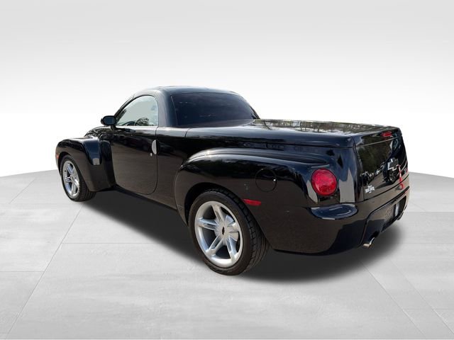 Used 2004 Chevrolet SSR w/ Preferred Equipment Group RWD image 6