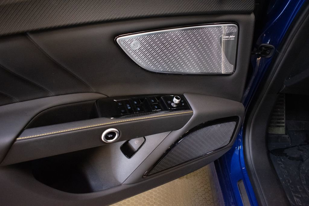 Used 2024 Maserati Grecale Trofeo AWD/4WD image 23