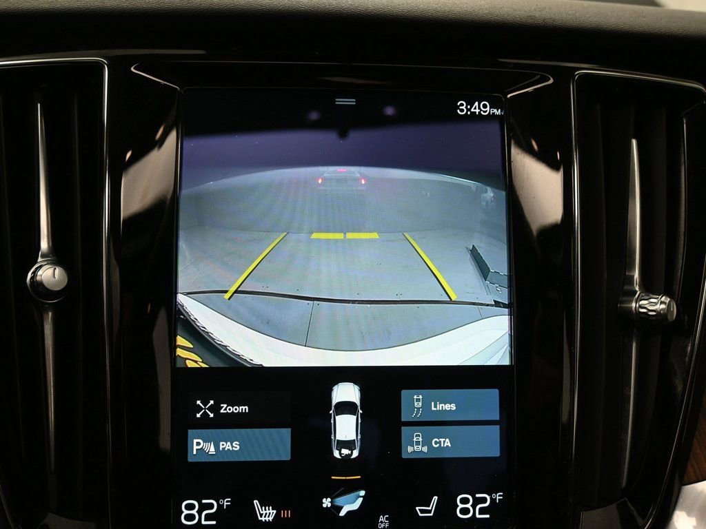 Used 2022 Volvo S60 T8 Inscription image 12