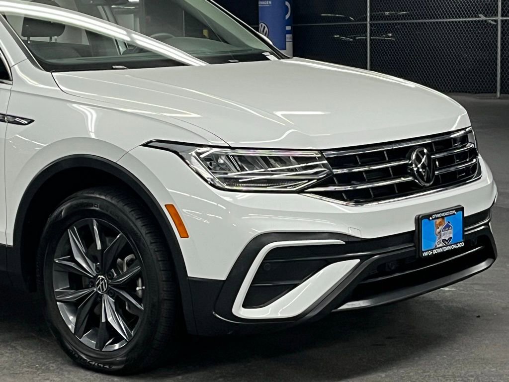 Used 2022 Volkswagen Tiguan SE w/ Panoramic Sunroof Package image 42