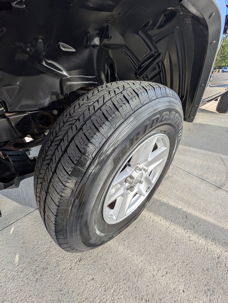 Used 2020 Jeep Gladiator Sport w/ Quick Order Package 24S image 40