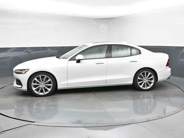 Used 2021 Volvo S60 T5 Momentum w/ Premium Package FWD image 6