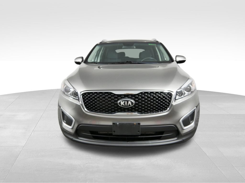 Used 2018 Kia Sorento AWD image 3