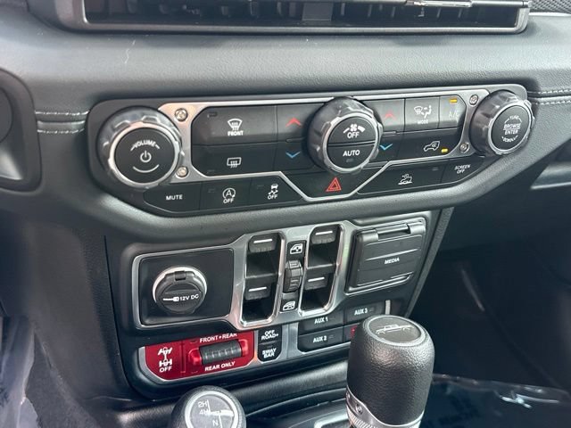 Used 2024 Jeep Gladiator Rubicon w/ Steel Bumper Group AWD/4WD image 6