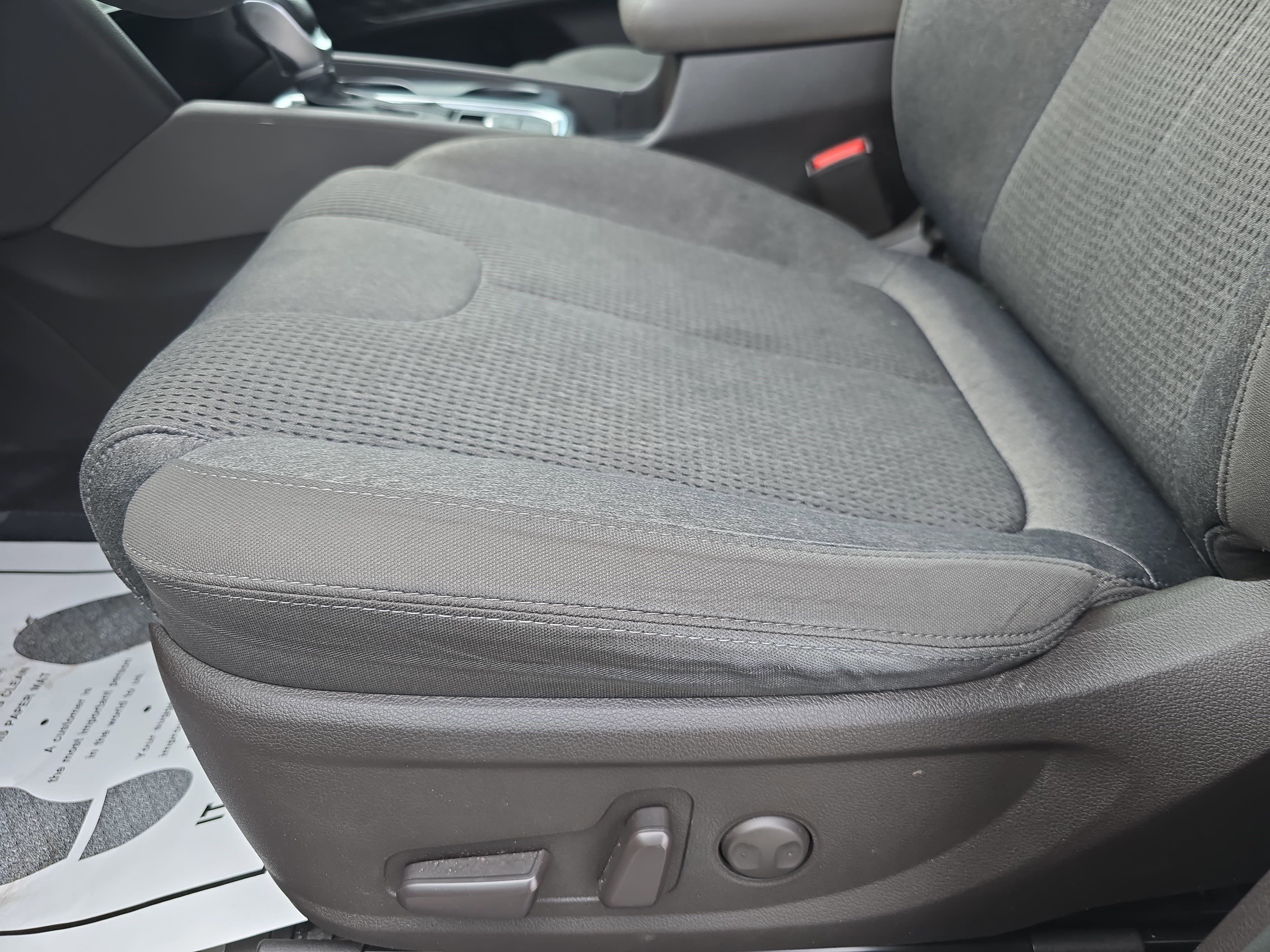 Used 2019 Hyundai Santa Fe SEL image 28