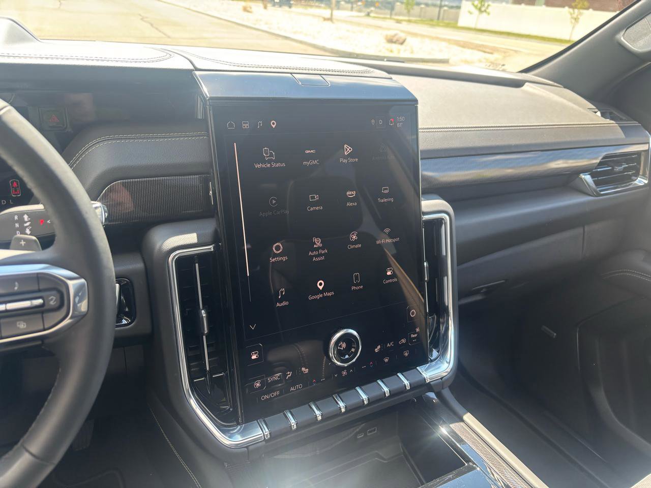 Used 2025 GMC Yukon XL Elevation w/ Elevation Premium Package image 18