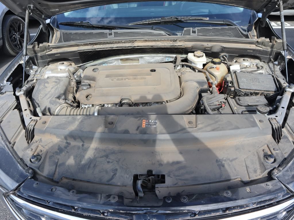 Used 2022 Buick Envision Essence w/ Technology Package I FWD image 13