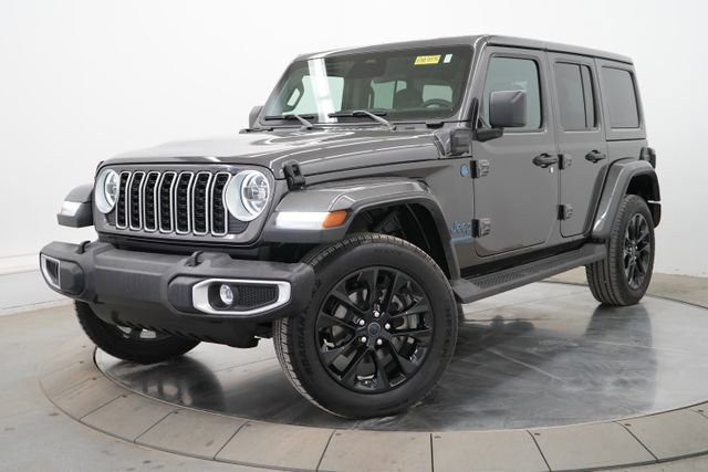 Used 2025 Jeep Wrangler Unlimited Sahara image 1