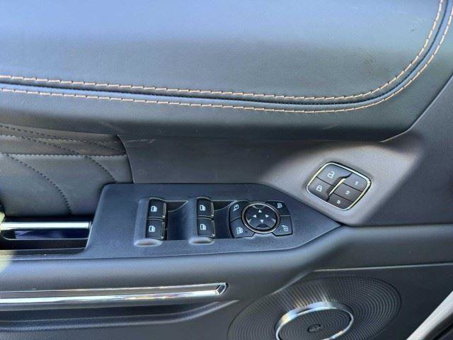 Used 2024 Ford Expedition Platinum RWD image 21