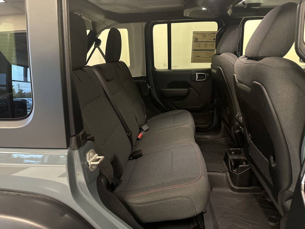Used 2024 Jeep Wrangler Unlimited Rubicon w/ Convenience Group image 7