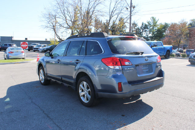 Used 2013 Subaru Outback 2.5i Limited w/ Moonroof Pkg AWD/4WD image 33