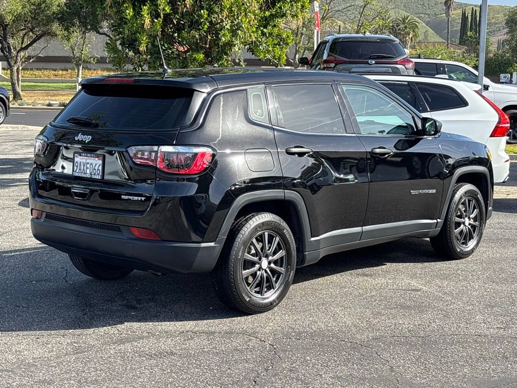 Used 2018 Jeep Compass Sport image 3