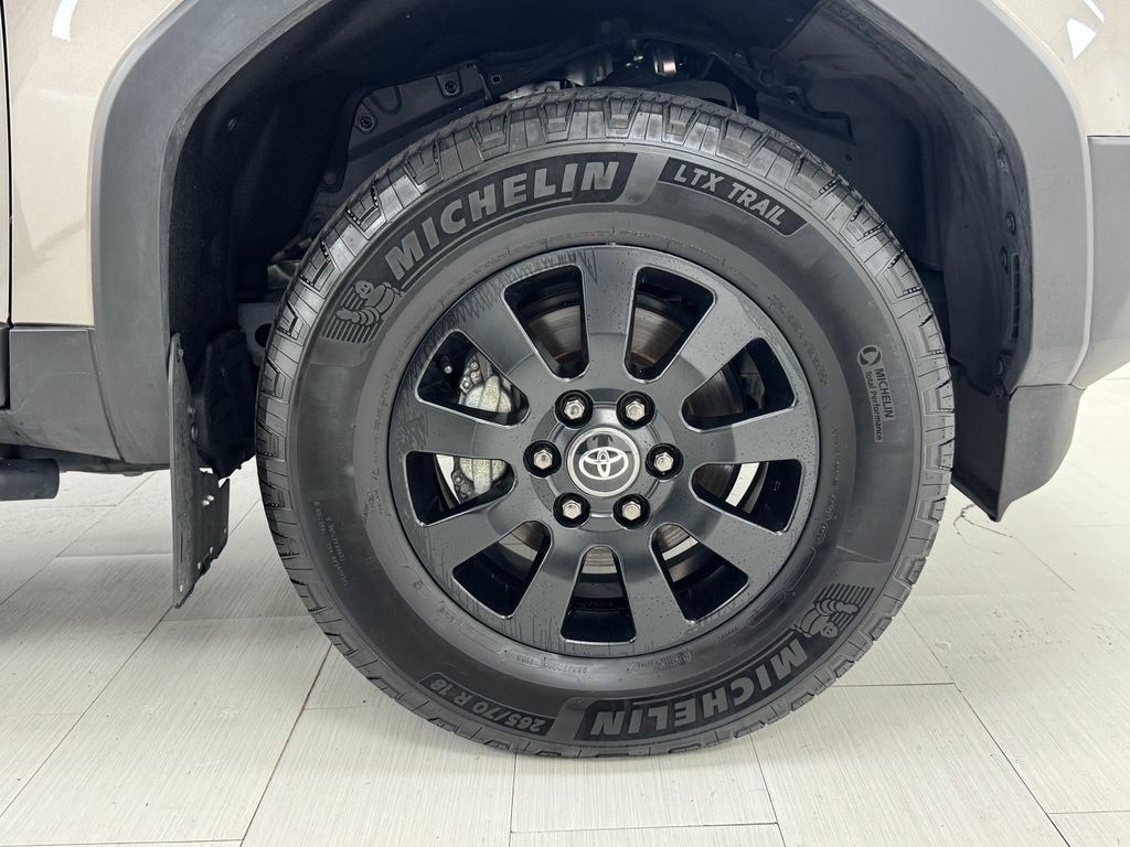 Used 2024 Toyota Land Cruiser image 40