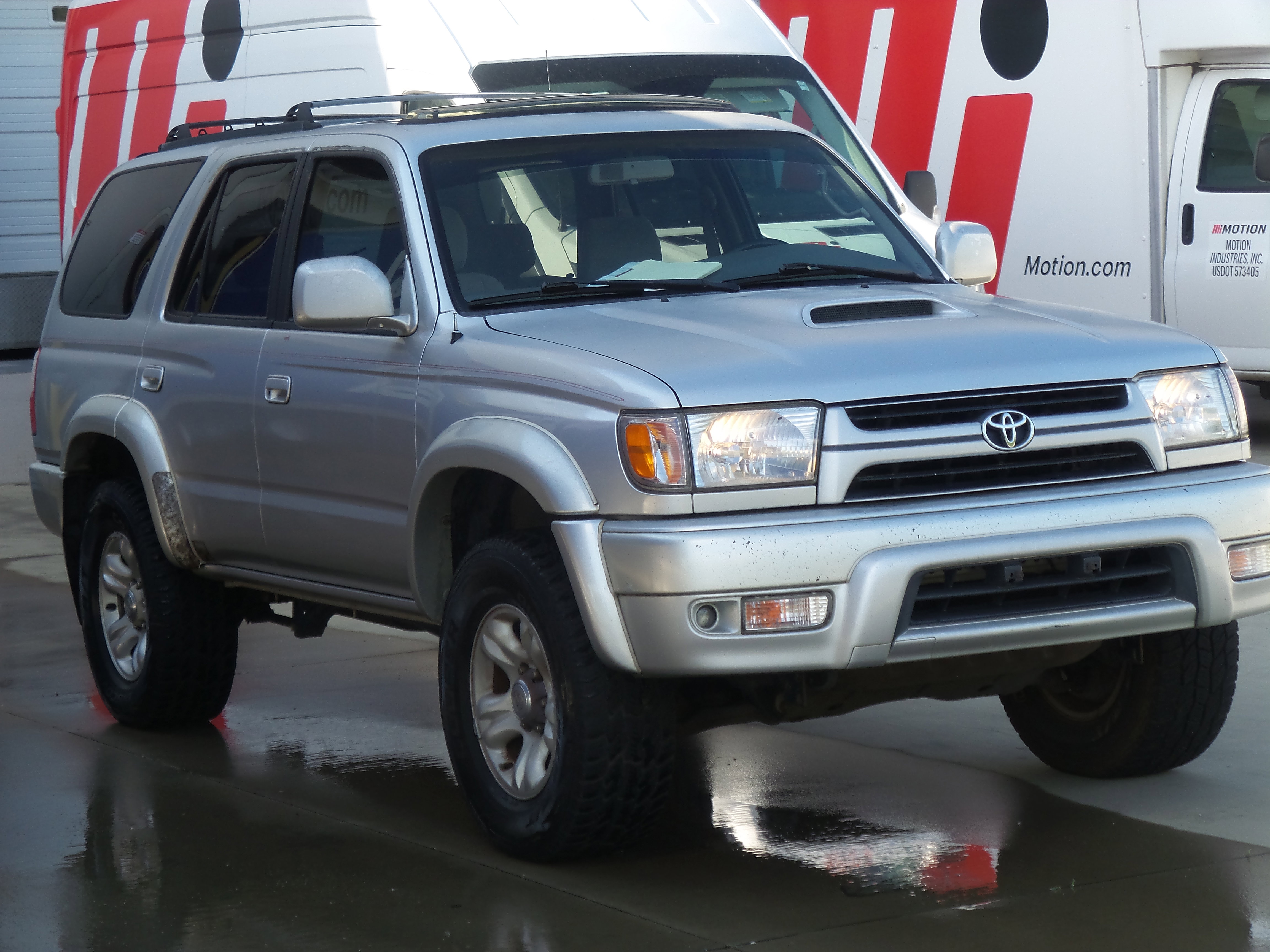 Used 2001 Toyota 4Runner SR5 image 4