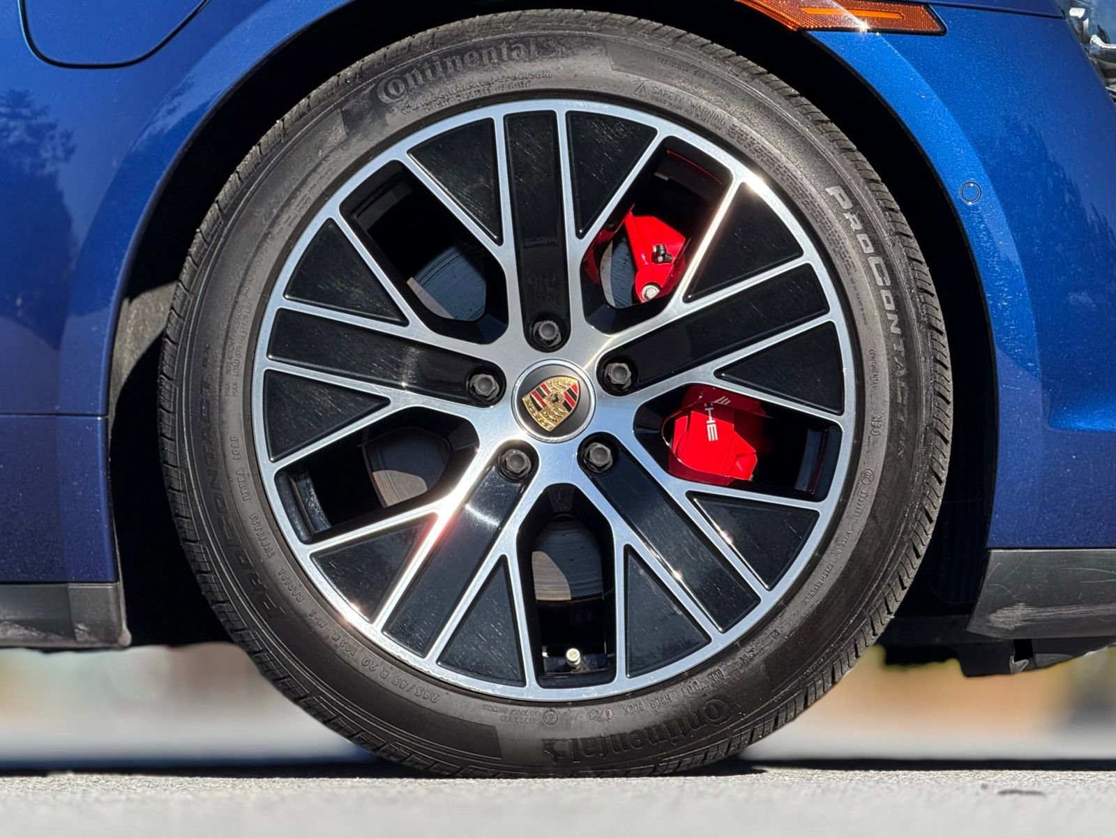 Used 2020 Porsche Taycan 4S image 20