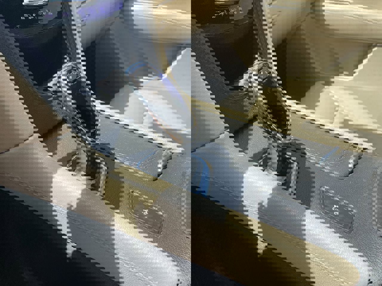 Used 2018 Cadillac XT5 Luxury w/ Driver Awareness Package image 7