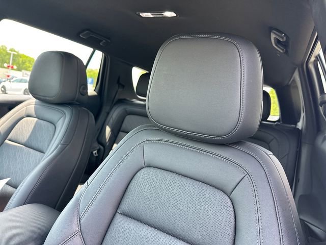 Used 2025 Chevrolet Equinox LT w/ Convenience Package II image 17