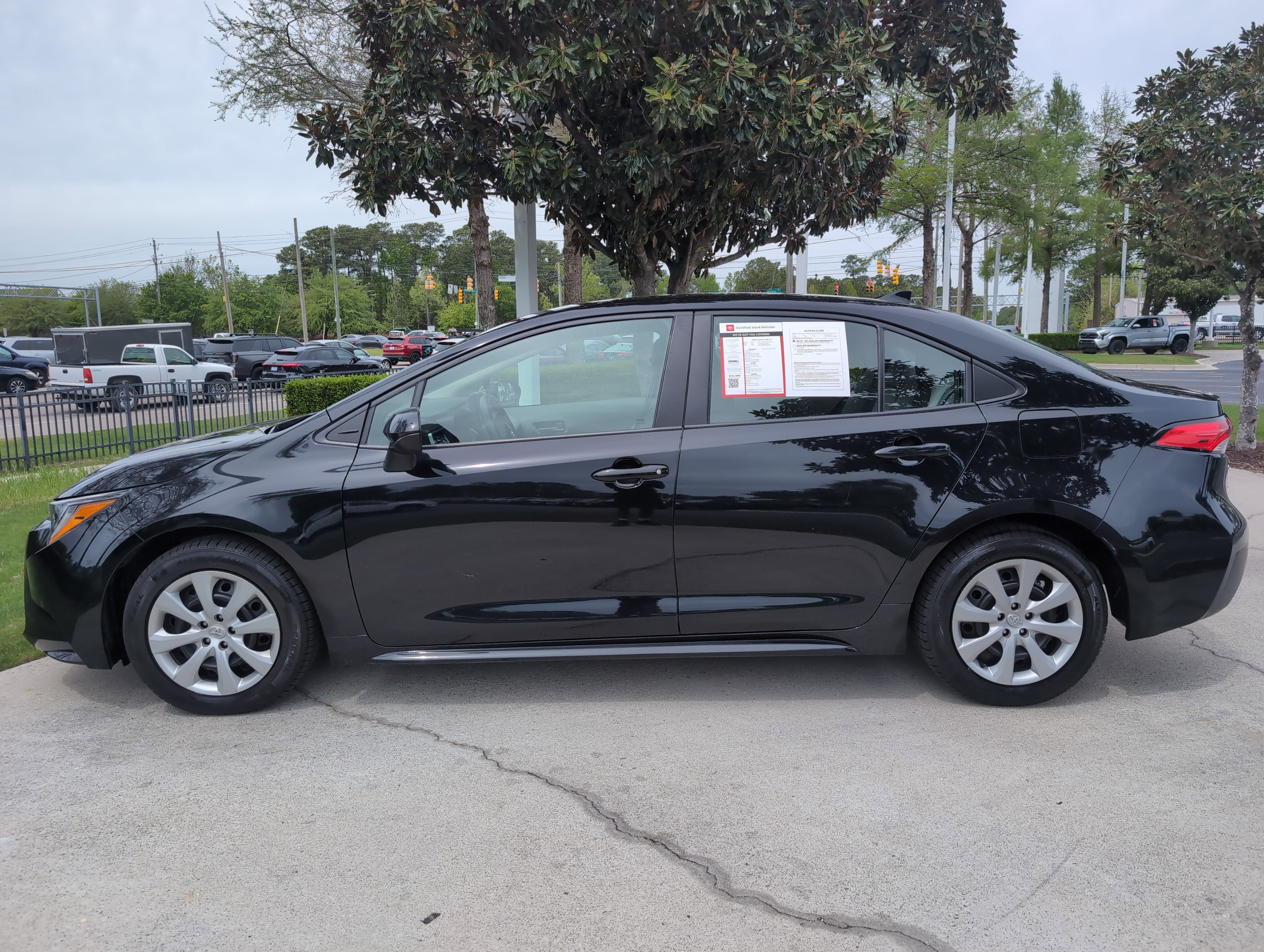 Certified 2024 Toyota Corolla LE FWD image 7