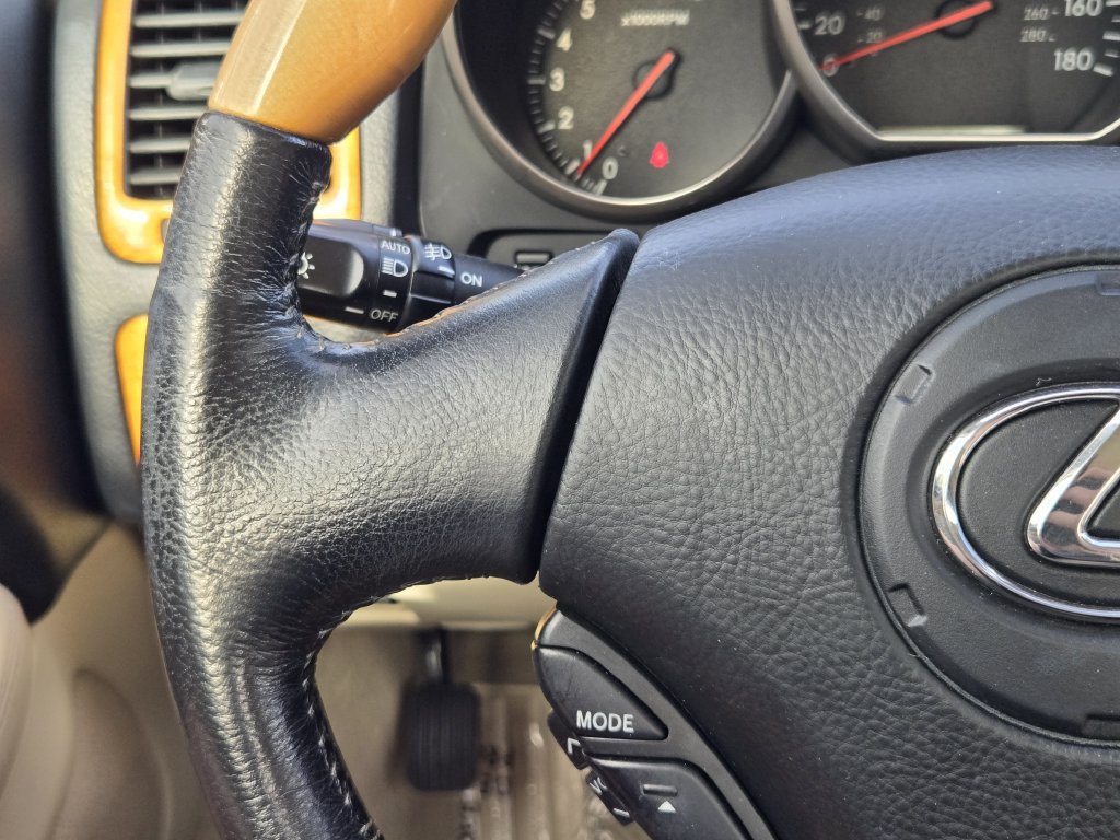 Used 2002 Lexus SC 430 Convertible RWD image 28
