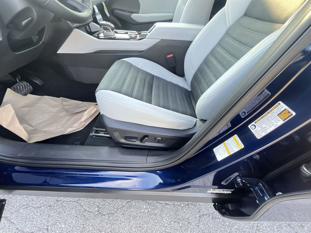 New 2025 Mitsubishi Outlander SE image 12