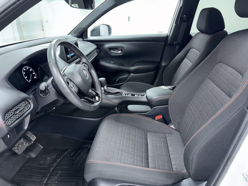 Used 2024 Honda HR-V Sport image 11