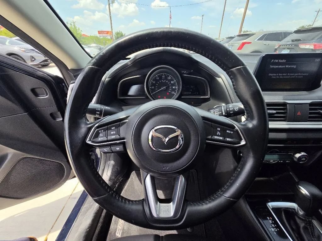Used 2018 MAZDA MAZDA3 Touring FWD image 27