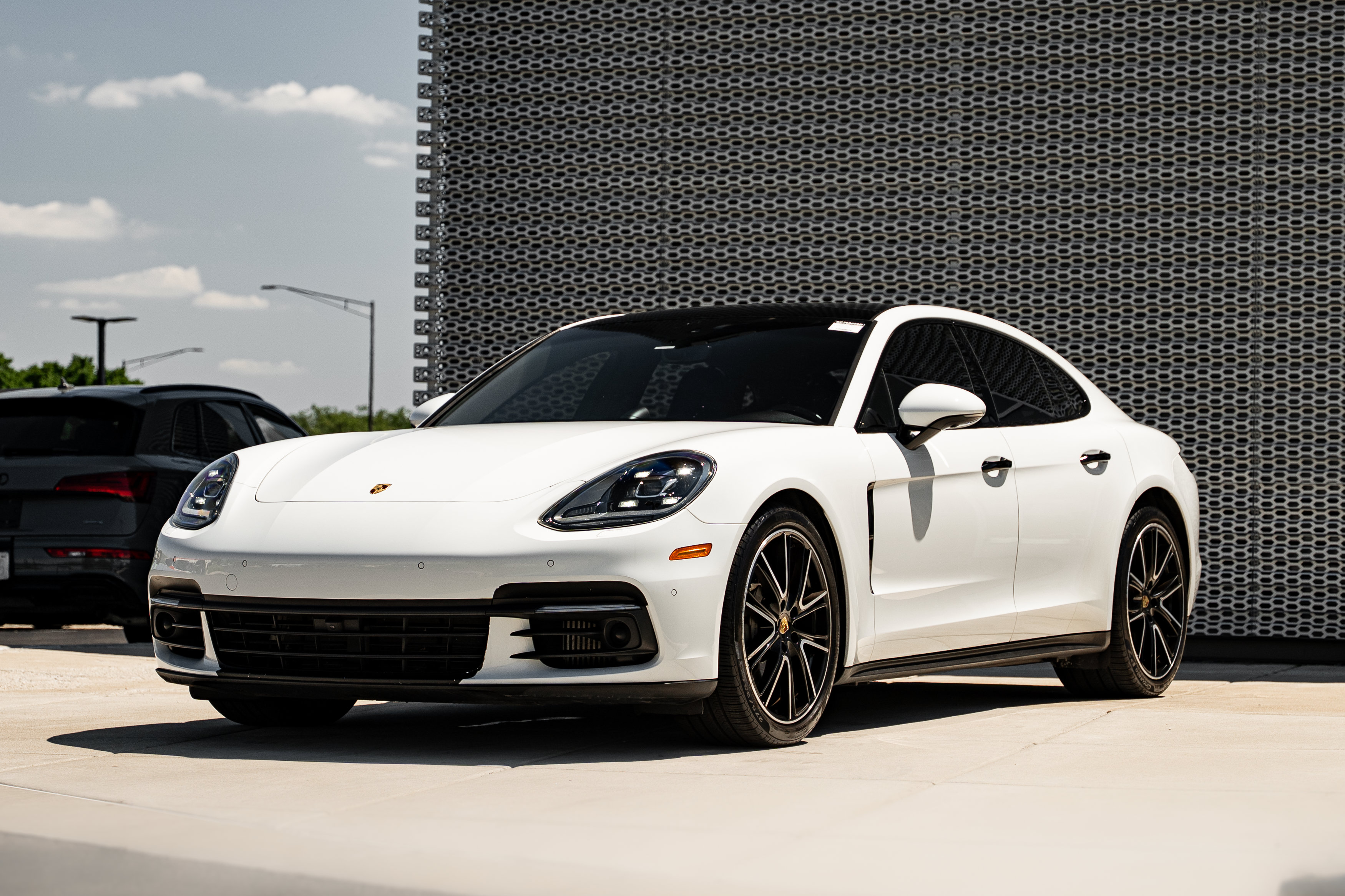 Used 2018 Porsche Panamera 4S AWD/4WD image 7