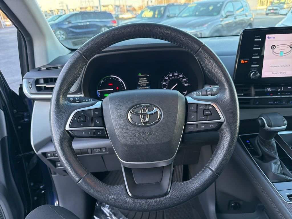 Used 2021 Toyota Sienna XLE image 15