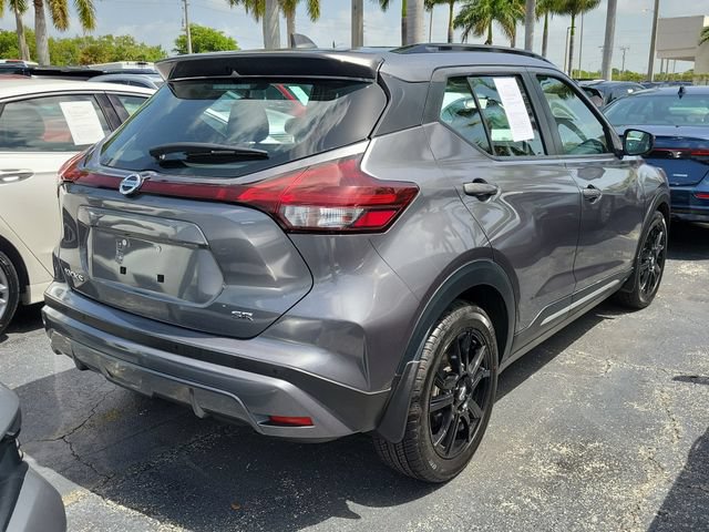 Used 2021 Nissan Kicks SR w/ SR Premium Package FWD image 3