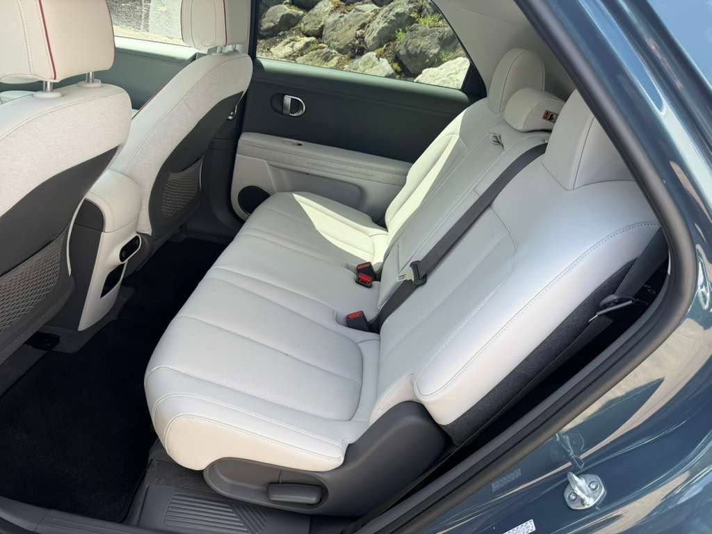 Used 2023 Hyundai Ioniq 5 SEL w/ Cargo Package AWD/4WD image 18