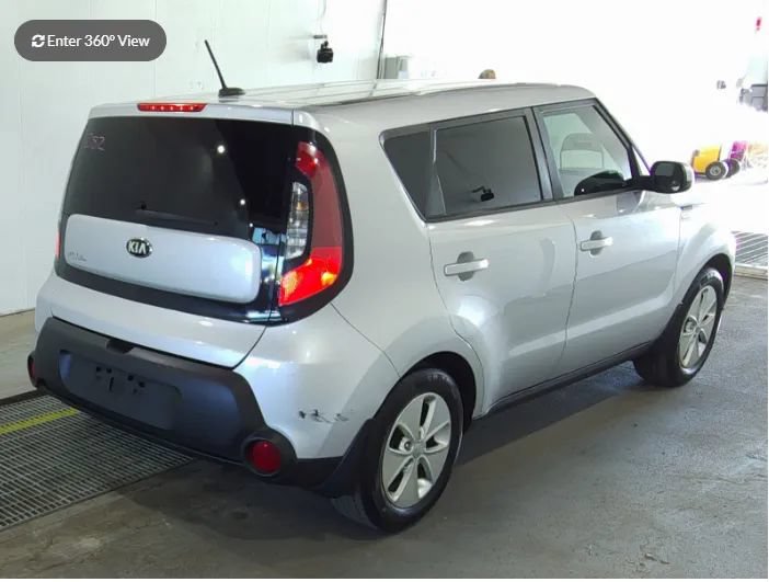 Used 2016 Kia Soul FWD image 2