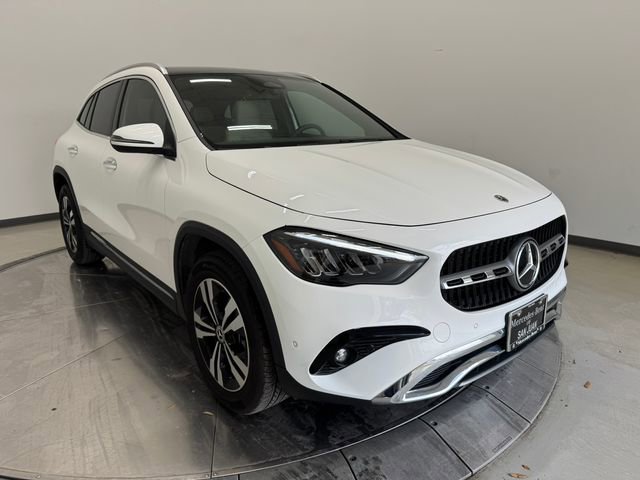 Certified 2025 Mercedes-Benz GLA 250 image 1